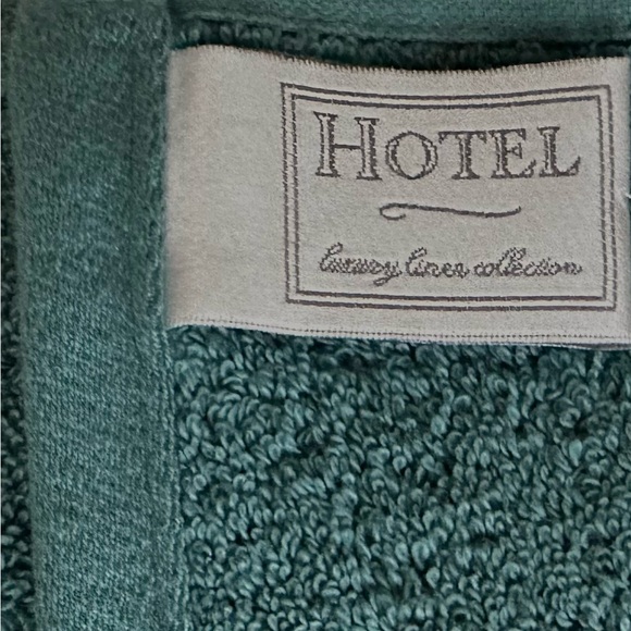Hotel Collection Teal Cotton Bath Towels Set of 2 NEW WITH TAGS - Picture 5 of 6